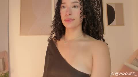 Sara online show from 10-24-25, 01:13