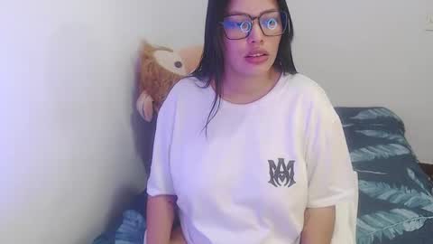 Snapshot of imsweetlips chatting on 10-04-25, 06:39 imsweetlips online show from 10-04-25, 06:39