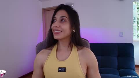 Snapshot of imtaylor__ chatting on 01-08-26, 08:44 TAYLOR online show from 01-08-26, 08:44