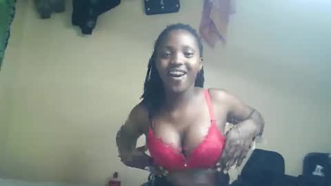 Snapshot of imyour_girl chatting on 10-11-25, 02:15 Im sonny online show from 10-11-25, 02:15