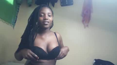 Snapshot of imyour_girl chatting on 10-13-25, 09:20 Im sonny online show from 10-13-25, 09:20