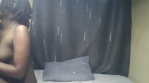 Snapshot of imyour_girl chatting on 11-16-25, 06:41 Im sonny online show from 11-16-25, 06:41