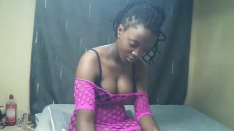 Snapshot of imyour_girl chatting on 11-30-25, 06:39 Im sonny online show from 11-30-25, 06:39