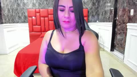 Karina online show from 10-11-25, 01:20