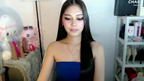 Snapshot of imyourlegalbaby chatting on 04-28-26, 12:10 Aki online show from 04-28-26, 12:10