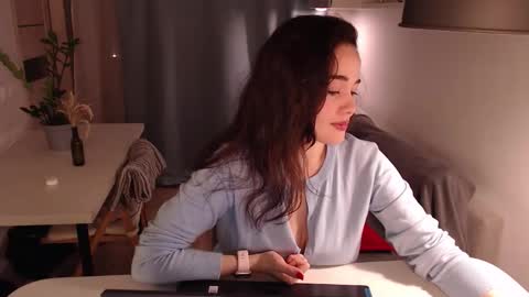 Snapshot of in_yan chatting on 09-20-25, 10:22 Lin online show from 09-20-25, 10:22