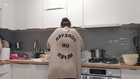 Snapshot of inakush chatting on 12-13-24, 06:59 Ina Kush online show from 12-13-24, 06:59