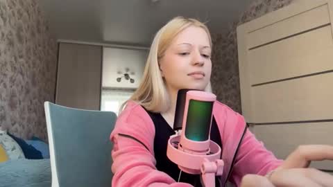 Snapshot of inamillsap chatting on 02-17-26, 11:07 Lola online show from 02-17-26, 11:07