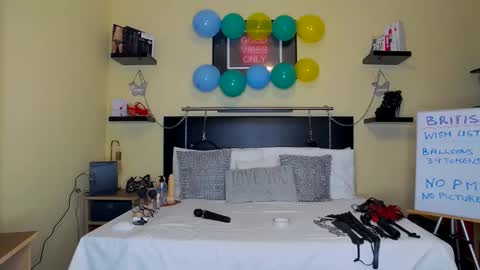 inannalove online show from 09-25-25, 09:24