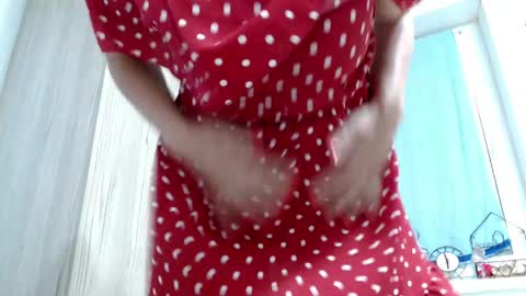 Snapshot of increible_della chatting on 05-25-26, 05:19 Della online show from 05-25-26, 05:19