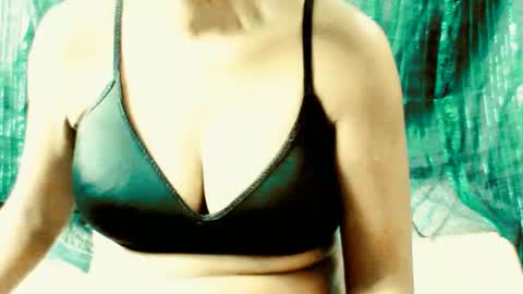 indian_spice_girl online show from 03-25-26, 06:41