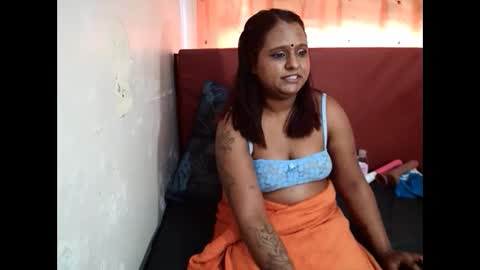 Snapshot of indian_sunshine chatting on 05-29-26, 07:17 indian_sunshine online show from 05-29-26, 07:17