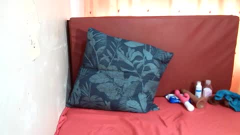 Snapshot of indian_sunshine chatting on 06-18-26, 05:51 indian_sunshine online show from 06-18-26, 05:51