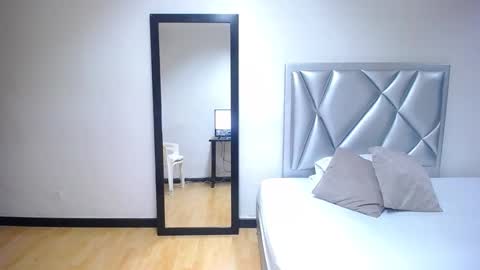 Snapshot of indian_whore18 chatting on 02-13-25, 04:00 indian_whore18 online show from 02-13-25, 04:00