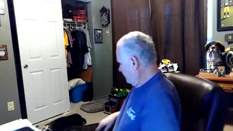 Papa online show from 11-21-25, 08:18