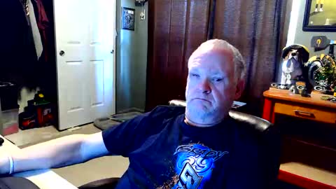 Papa online show from 11-24-25, 07:24