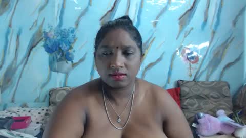 Snapshot of indianblue3 chatting on 05-08-26, 09:47 tracy online show from 05-08-26, 09:47