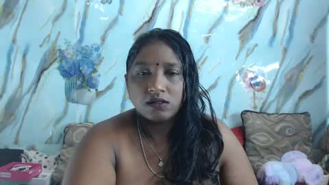 Snapshot of indianblue3 chatting on 05-09-26, 09:47 tracy online show from 05-09-26, 09:47
