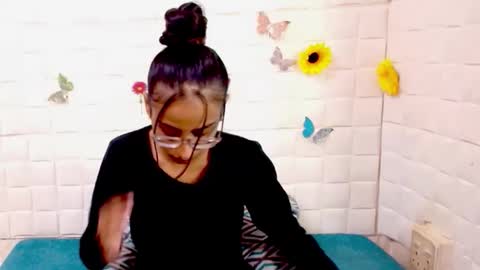 Snapshot of indianbootylicious1 chatting on 01-14-26, 05:13 nala online show from 01-14-26, 05:13