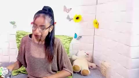 Snapshot of indianbootylicious1 chatting on 01-19-26, 05:22 nala online show from 01-19-26, 05:22