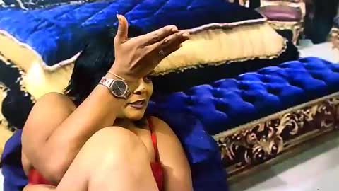 Snapshot of indiancherrypie chatting on 10-25-25, 08:55 indiancherrypie online show from 10-25-25, 08:55