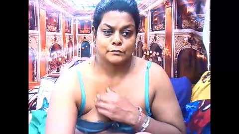 Snapshot of indiancherrypie chatting on 12-19-25, 06:53 indiancherrypie online show from 12-19-25, 06:53