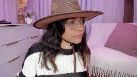 Snapshot of indiancutie_ chatting on 11-13-25, 07:13 MIA online show from 11-13-25, 07:13