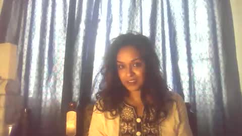 indiancutiexo online show from 12-18-25, 09:15
