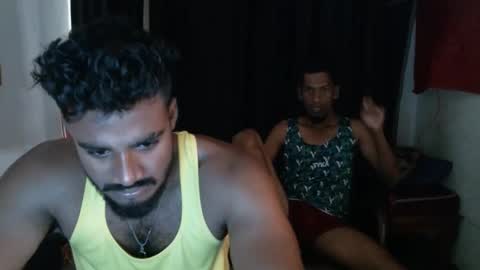 Snapshot of indiandesiguys2023 chatting on 11-12-25, 04:02 indian guys for you online show from 11-12-25, 04:02