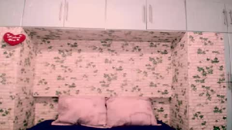 indianpeaches online show from 12-14-25, 01:55