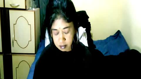 Snapshot of indianpleasures21 chatting on 06-27-26, 02:27 indianpleasures21 online show from 06-27-26, 02:27