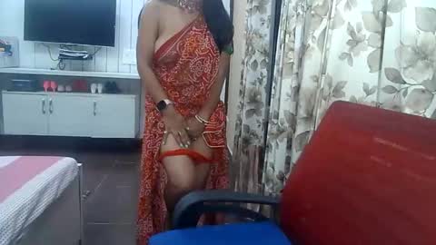 Snapshot of indianrads9 chatting on 04-25-26, 05:21 Radha online show from 04-25-26, 05:21