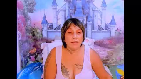 Snapshot of indianroxy07 chatting on 09-23-25, 06:22 roxy online show from 09-23-25, 06:22