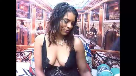 indiansexyass4u2luv online show from 12-20-25, 09:22