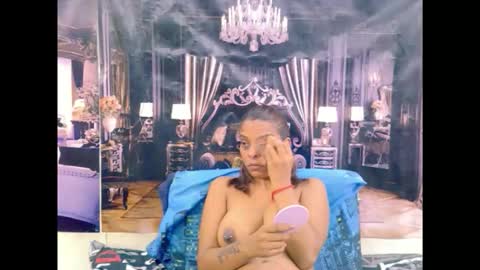 indiansexyass4u2luv online show from 03-25-26, 10:32