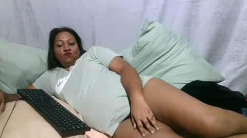 Snapshot of indiansexymilf chatting on 07-08-26, 05:23 candice online show from 07-08-26, 05:23