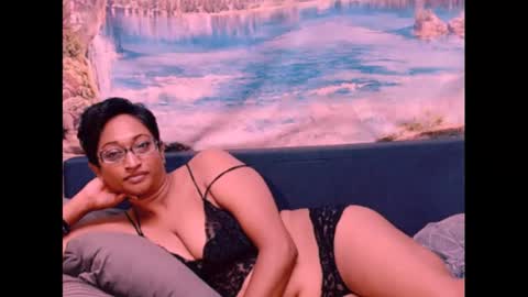 Snapshot of indianspicy69 chatting on 12-15-24, 09:53 Shreya online show from 12-15-24, 09:53