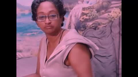 Snapshot of indianspicy69 chatting on 02-12-25, 02:14 Shreya online show from 02-12-25, 02:14