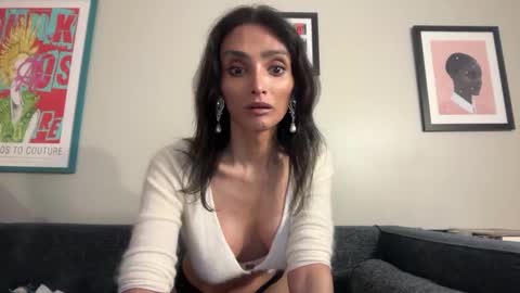 Snapshot of indiantransgirlillinois chatting on 01-10-26, 08:27 Indiantransgirlillinois online show from 01-10-26, 08:27