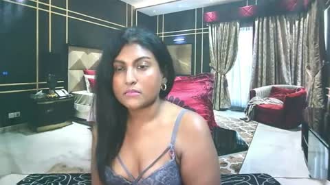 Snapshot of indianvelvetvixxen chatting on 08-06-26, 12:07 IndianVelvet online show from 08-06-26, 12:07