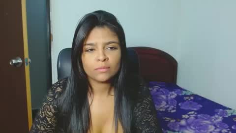 Aleja vallejo online show from 02-04-25, 01:23