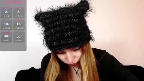 Snapshot of indigoelle chatting on 12-18-24, 02:21 Indigo Elle online show from 12-18-24, 02:21