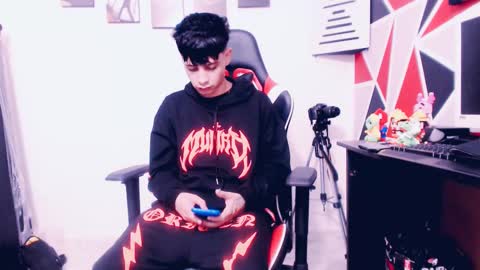 Snapshot of indomitablebeast chatting on 03-08-25, 08:55 matias online show from 03-08-25, 08:55