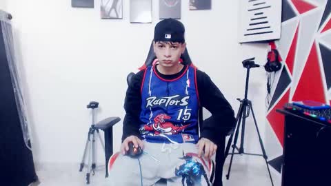 Snapshot of indomitablebeast chatting on 11-14-25, 05:22 matias online show from 11-14-25, 05:22