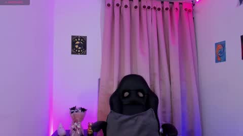 Diana online show from 11-05-25, 04:01