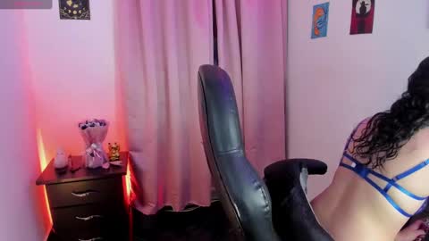 Diana online show from 11-20-25, 03:39