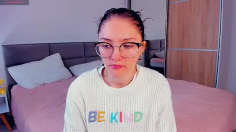 Kira online show from 09-12-25, 04:12