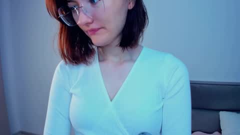 Kira online show from 11-23-25, 04:01