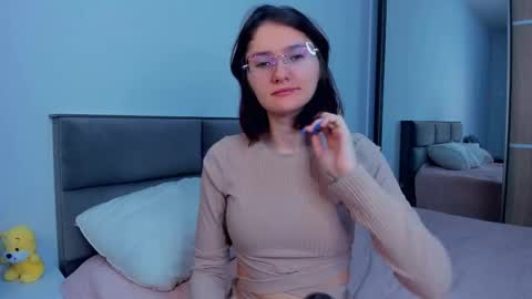 Kira online show from 11-27-25, 04:14