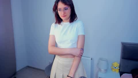 Kira online show from 12-02-25, 04:07